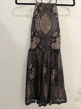 Trixxi Black Lace Overlay Nude Slip Halter Dress- size 5 LIKE NEW